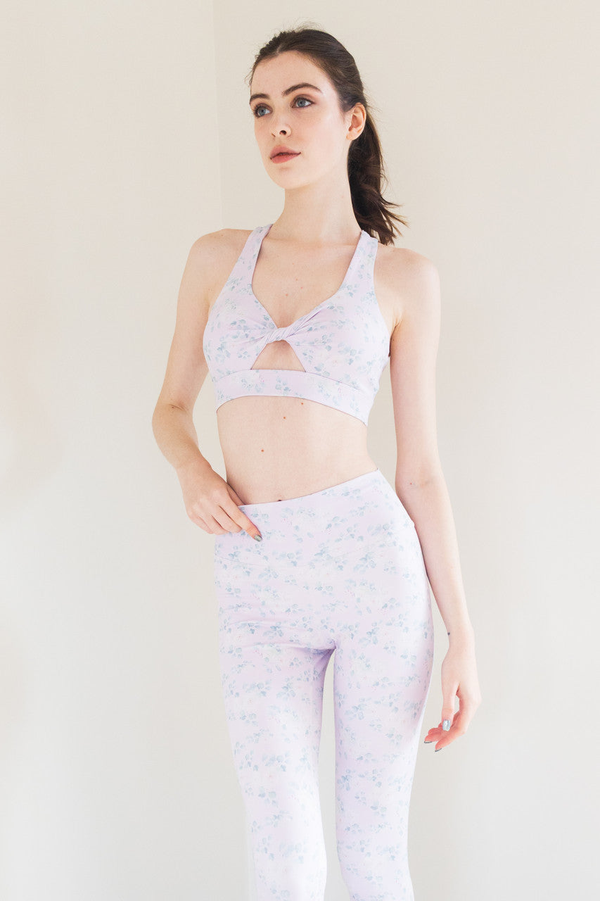 Aira Twisted Performance Bra in White Rose Print – PRIV Collections