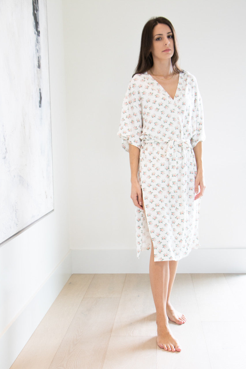 Our Signature Robe has been reimagined in our feminine Rose Print. This full length tie-waist robe is light weight and comforting against the skin, with 3/4 sleeves and a split-hem finish to ensure a free range of motion when tied closed.

